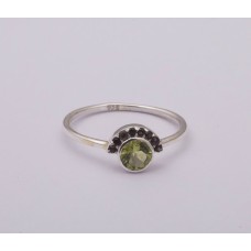 925 Sterling Silver Ring with Peridot Gemstone, Silver Ring, RI-0624